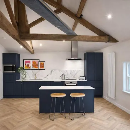 The Bridge - Penthouse Apartment *